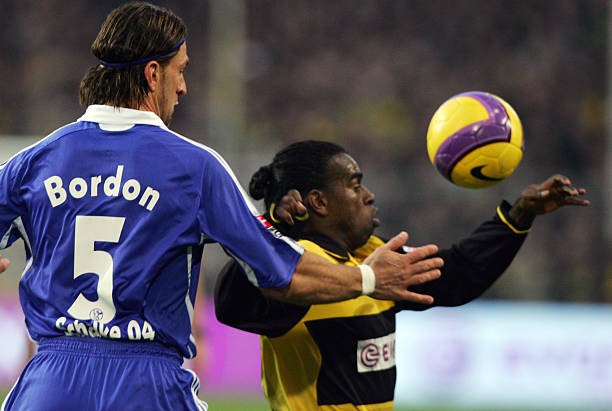 破对方防线 破对方防线