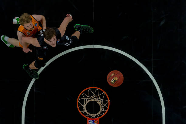 对每一个足 对每一个足