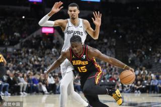 许多球迷开 许多球迷开